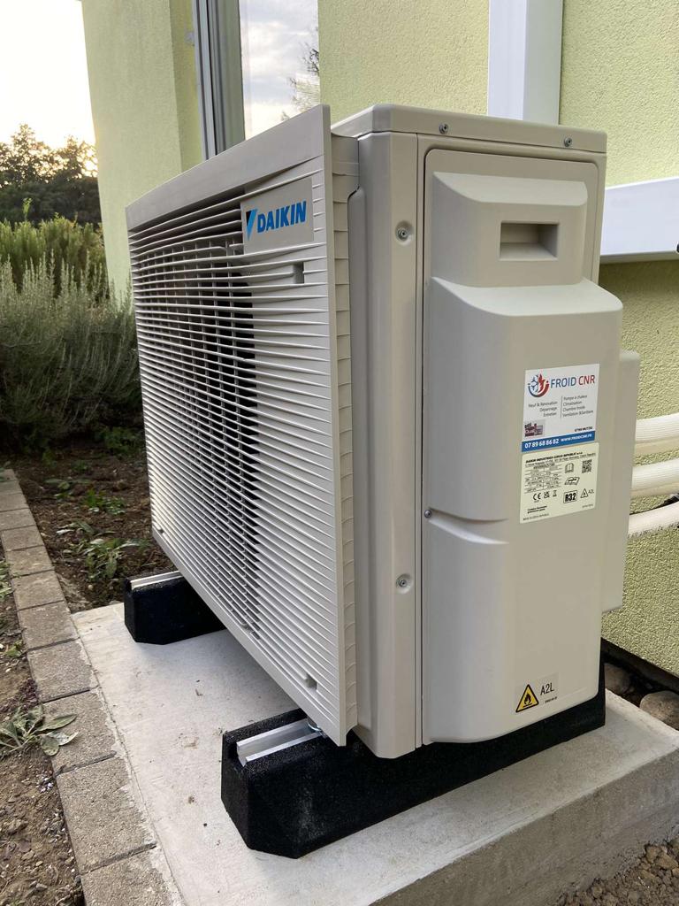 Installation d’une Pompe &agrave; chaleur r&eacute;versible Multisplit Daikin Model Emura 3 &agrave; Avolsheim pr&egrave;s de Molsheim Erstein
