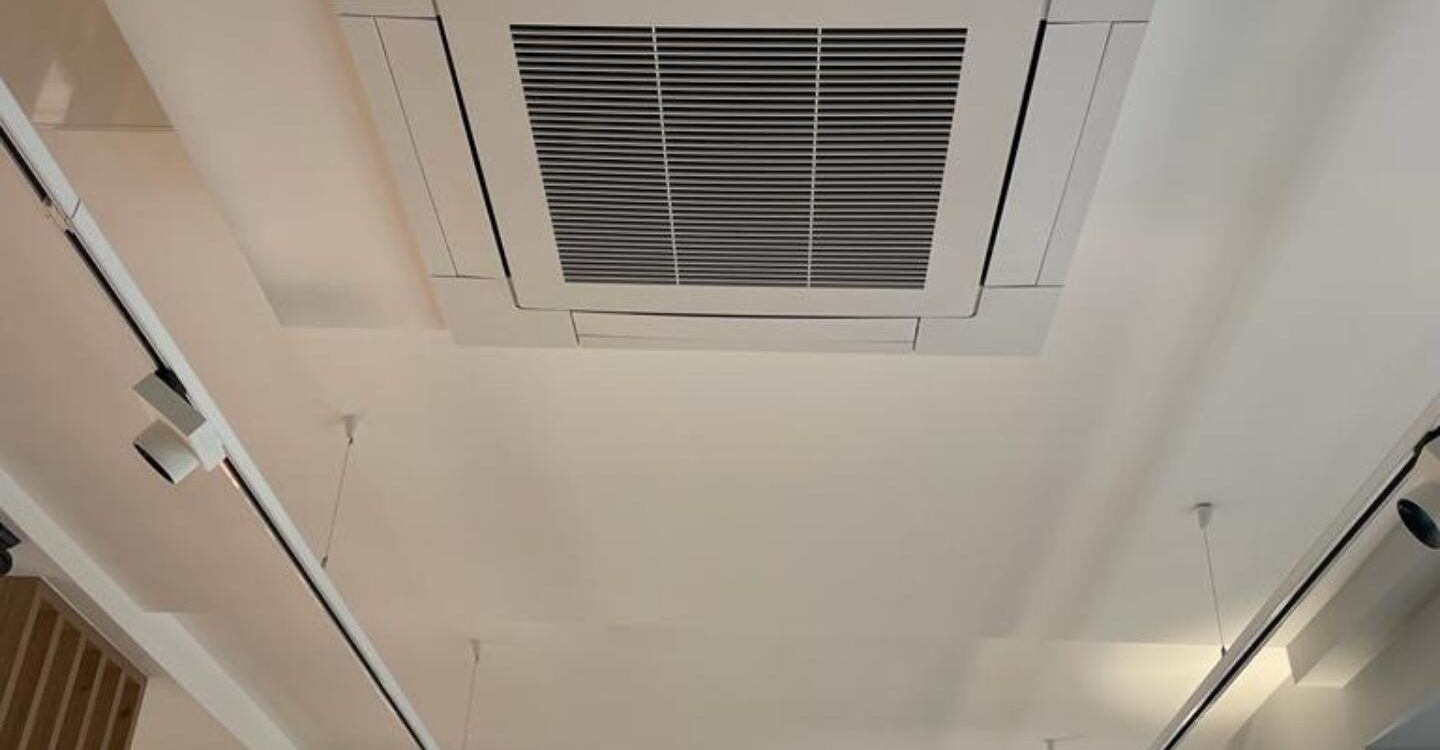 Installation de clim r&eacute;versible &agrave; S&eacute;lestat : Magasin KRYS Illkirch-Graffenstaden