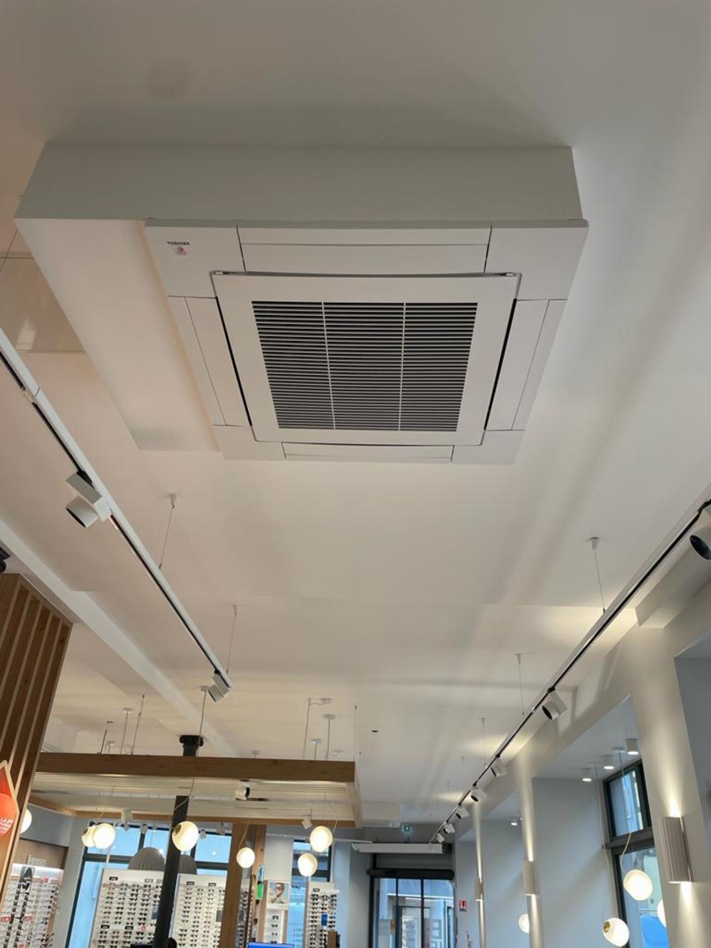 Installation de clim r&eacute;versible &agrave; S&eacute;lestat : Magasin KRYS Illkirch-Graffenstaden