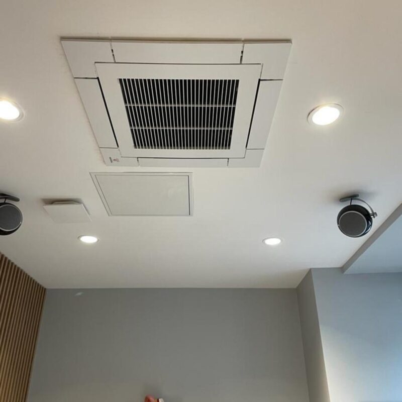 Installation de clim r&eacute;versible &agrave; S&eacute;lestat : Magasin KRYS Lingolsheim 4
