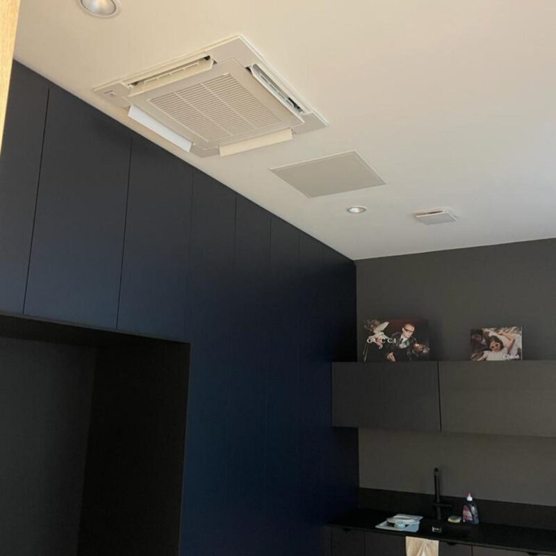 Installation de clim r&eacute;versible &agrave; S&eacute;lestat : Magasin KRYS Strasbourg 1